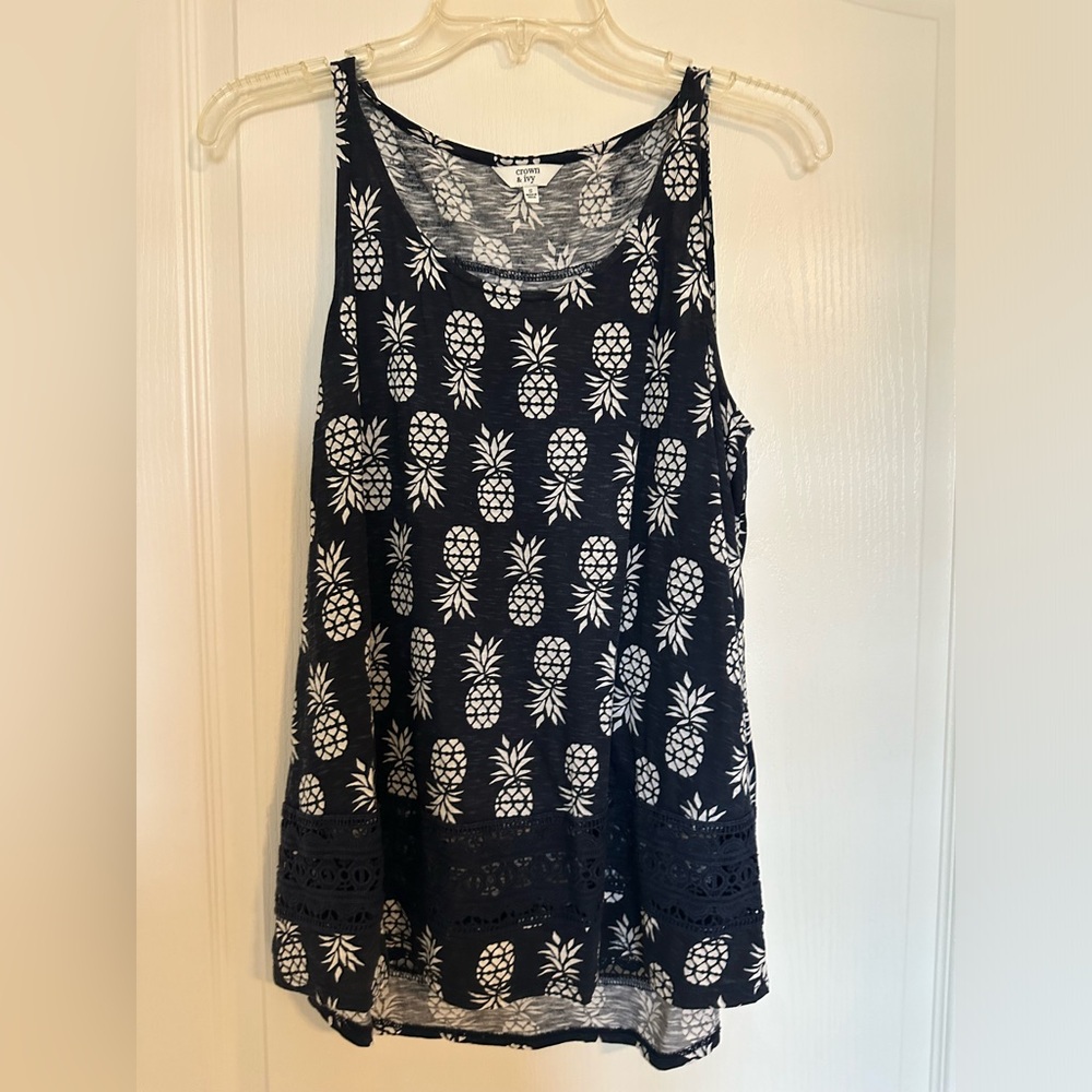 tank top white pineapple navy colored